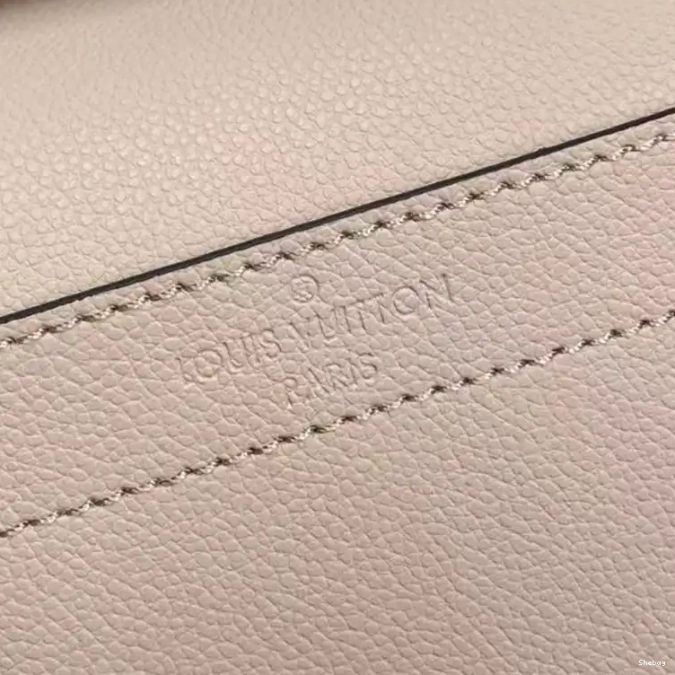 2302HT0046 Bag LV 0717
